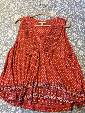 Sleeveless Red Printed Smocked V-Neck Top
